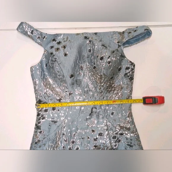 Sparkling off-the-shoulder seamed mermaid gown designed by Mac Duggal - Picture 9 of 14